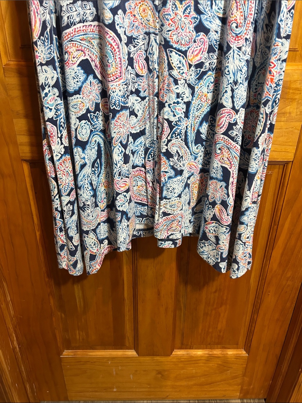 Garment on Hanger - Picture 13 of 14